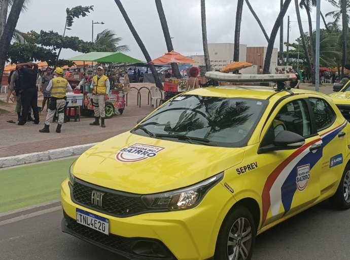 Ronda no Bairro atua em diversas ocorrências e reforça ações preventivas nas praias de Maceió