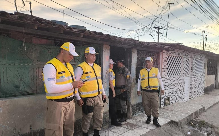 Ronda no Bairro acolhe família em situação de vulnerabilidade e articula apoio social em Rio Largo