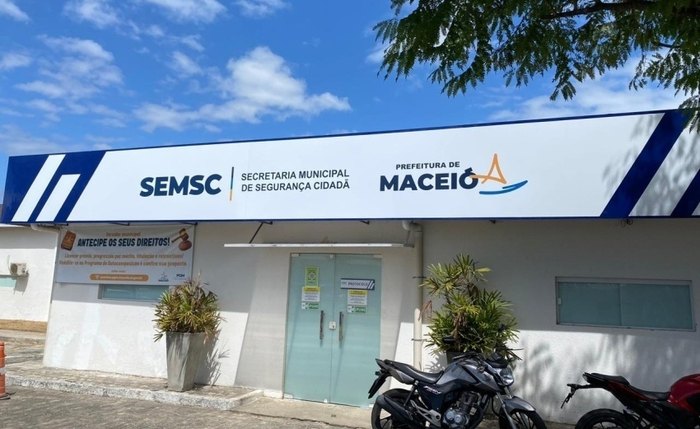 Equipe de fiscalização de posturas constata que carregadores podem colocar em risco segurança da população