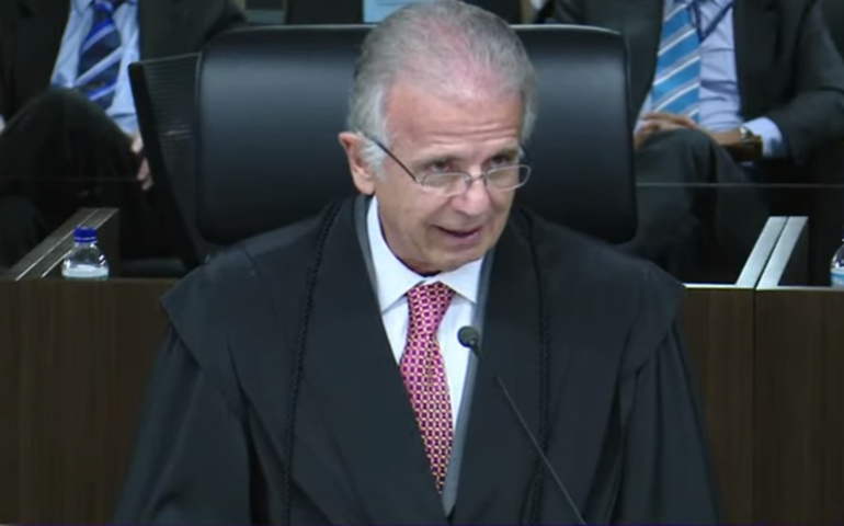 Futuro ministro da Defesa fala em ‘despolitizar’ Forças Armadas