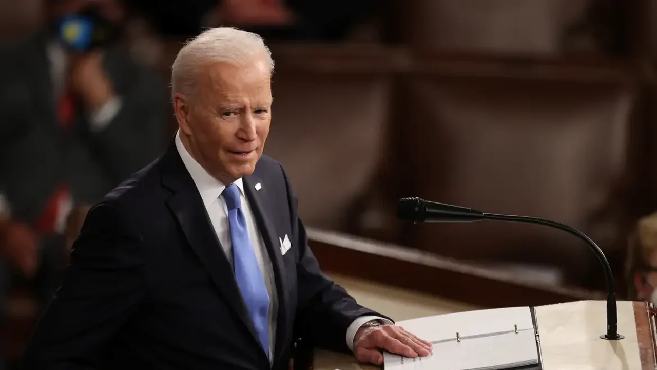 Biden recua e pede que Israel não ataque instalações petrolíferas do Irã: 'Se fosse eles, pensaria em alternativas'