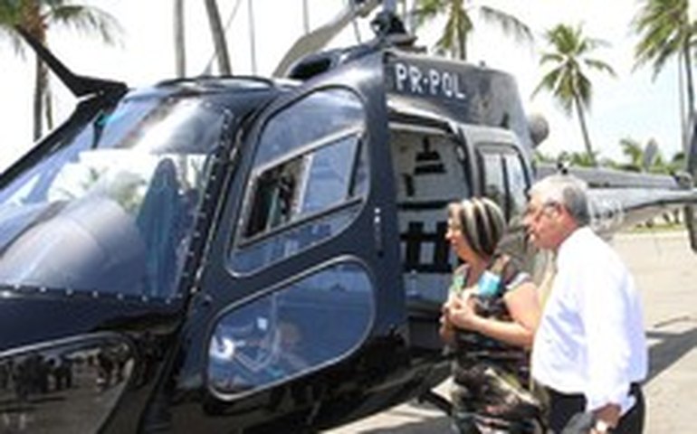 Governo entrega viaturas para CB e Grupamento Aéreo