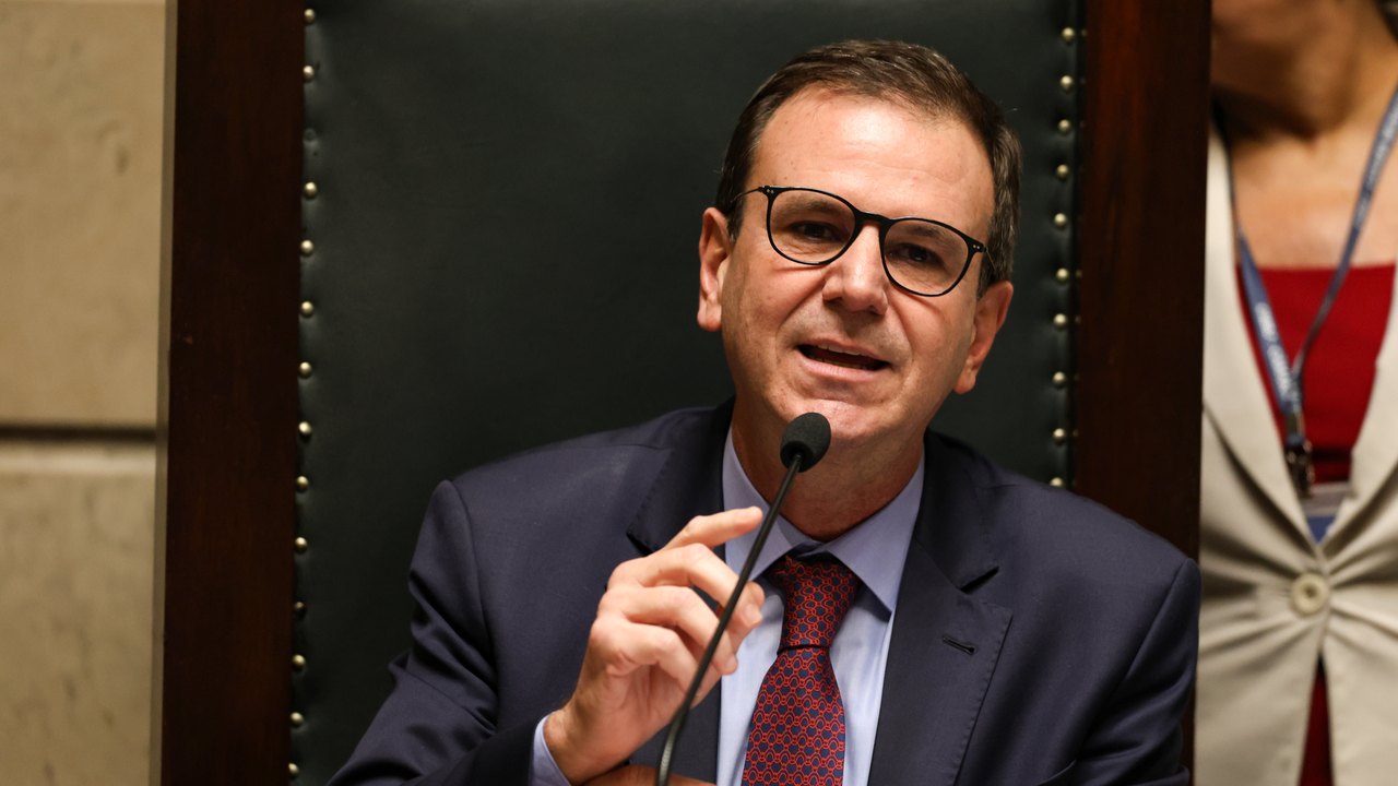 Paes recorre ao STF para barrar anulação dos votos de Garotinho
