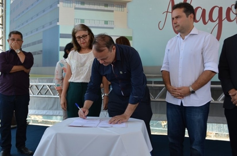 Assinada ordem de serviço de construção da Maternidade