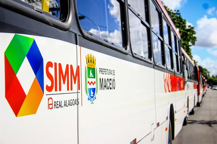 Sinturb oficializa pedido de reajuste da tarifa de ônibus na SMTT