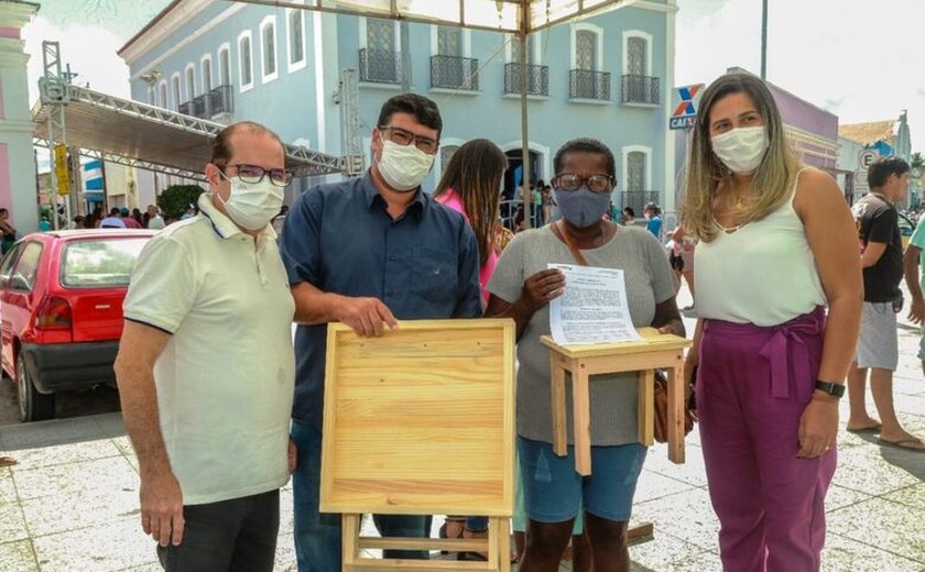 Prefeitura de Penedo inicia padronização do comércio ambulante