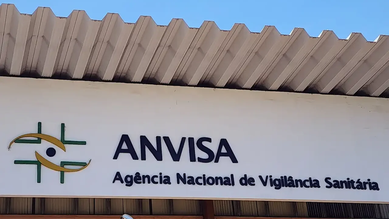 Anvisa aprova 1ª vacina nacional contra a dengue; de dose única, a aplicação começa em 2026