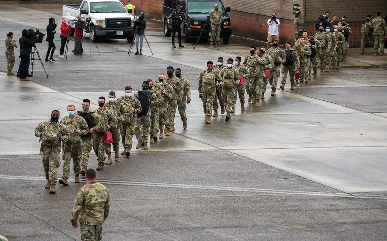 Aliados europeus apelam aos EUA que não retirem tropas estacionadas na Europa, diz mídia