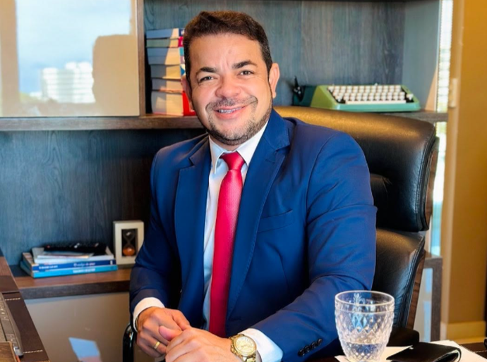 Advogado Sandro Silva pode ser uma novidade na disputa pela prefeitura de São José da Tapera em 2028