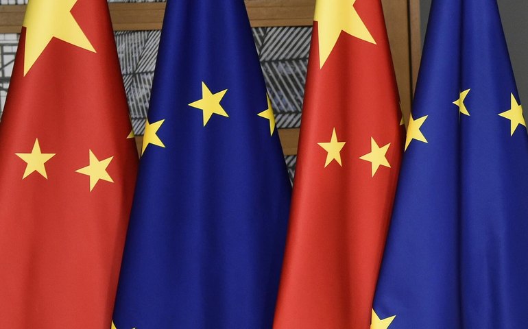 UE adota tom mais cauteloso sobre China e acelera ações para garantir minerais e chips