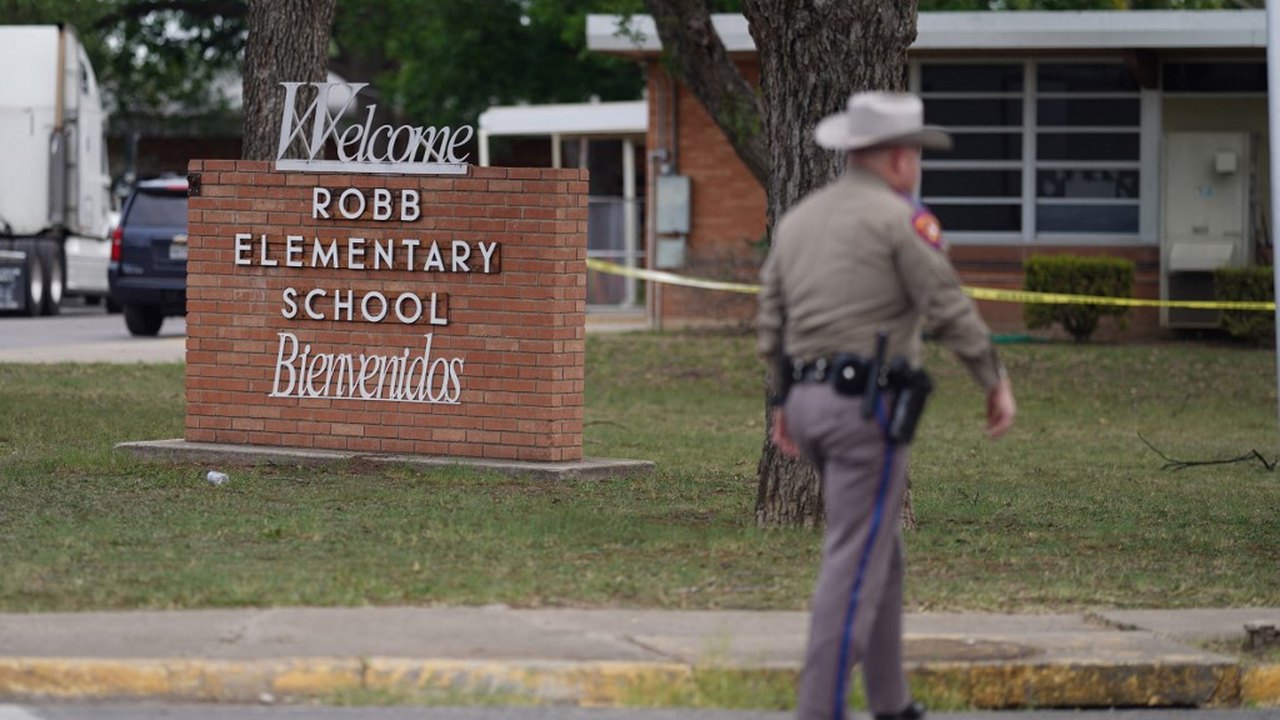 Familiares de vítimas de ataque a escola do Texas serão indenizados em R$ 10 milhões