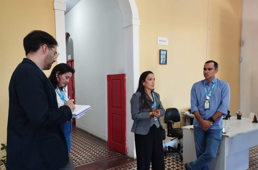 Visita técnica fortalece cooperação entre Cesmac e Cruz Vermelha Brasileira em Alagoas