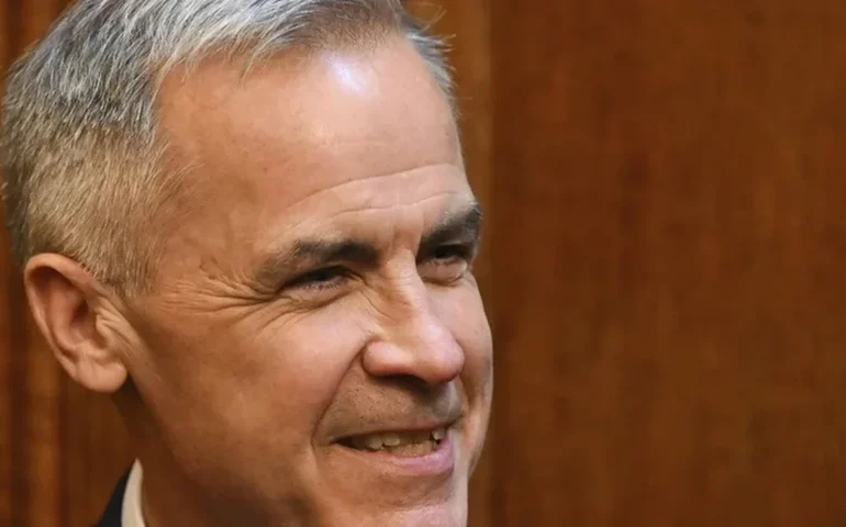 Probabilidade de recessão nos EUA aumentou 'significativamente', diz premiê canadense