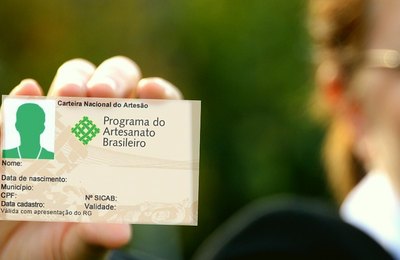  Prefeitura de Arapiraca convoca artistas para o cadastramento e confecção da carteira do artesão