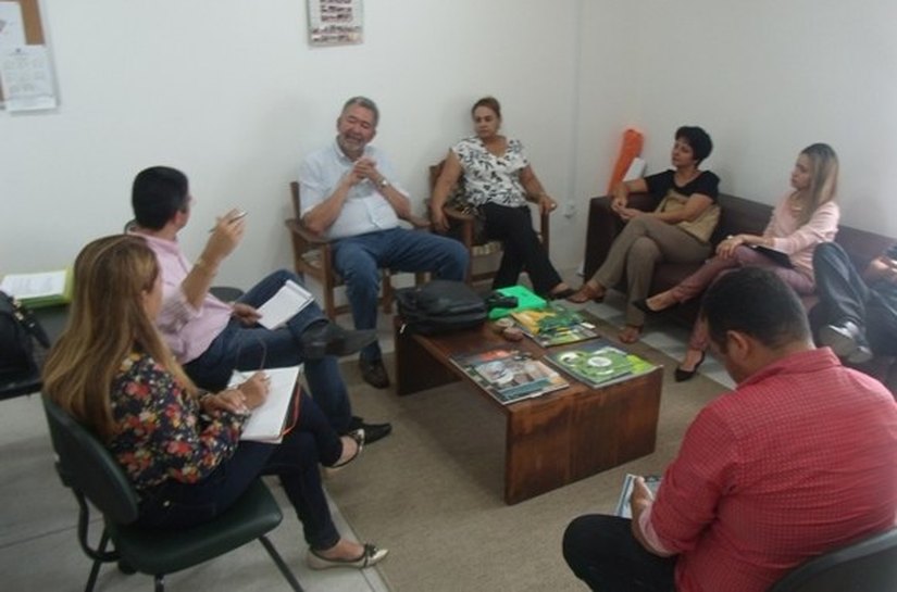 Emater discute viabilidade de serviços de assistência técnica e extensão rural