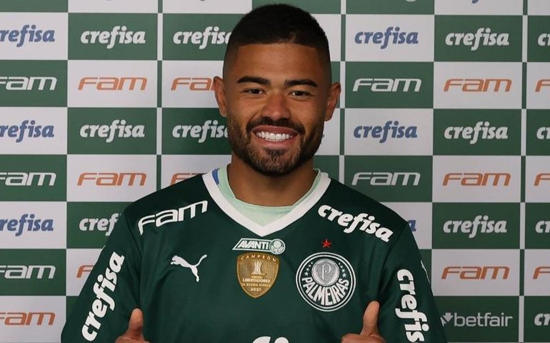 Tabata troca trabalho virtual por treino no Palmeiras: ‘Por um 2023 ainda melhor’