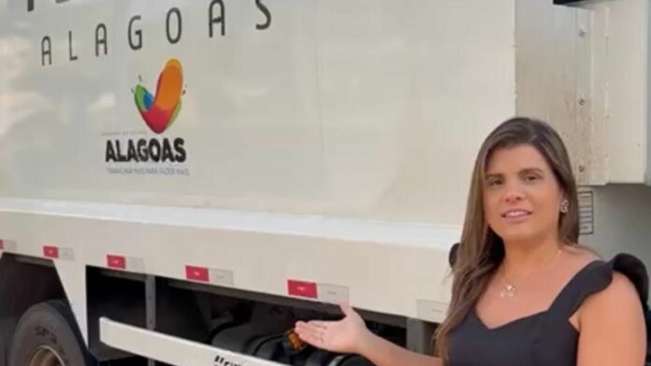 Prefeita Marcela Gomes recebe caminhão compactador para reforçar coleta de lixo em Novo Lino