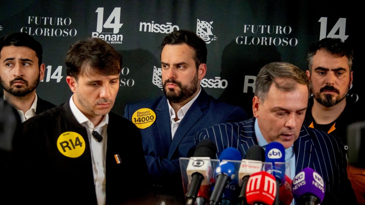 Renan Santos se emociona após a suspensão de campanha e fala em perseguição política
