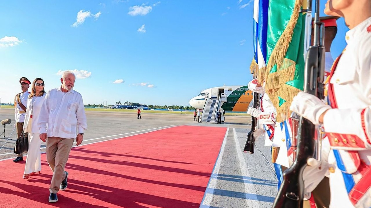 Em Cuba, Lula critica modelo de negócios de empresas de tecnologia