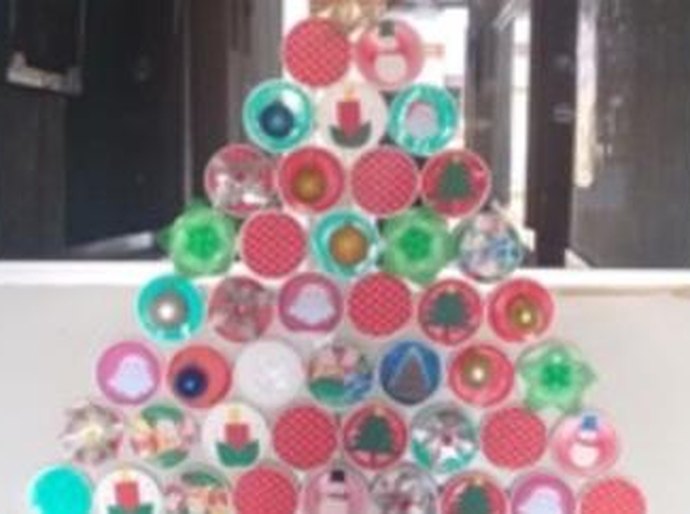 Palmeira dos Índios ganha decoração natalina reciclável