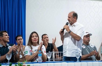 Em Olho D’Água das Flores, Antonio Albuquerque defende união política para ampliar ações no município