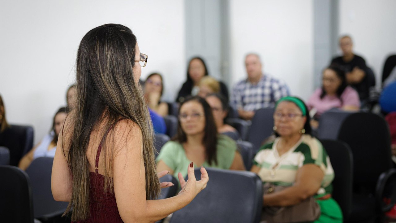 Seduc promove formação sobre atualizações do Plano Nacional de Educação
