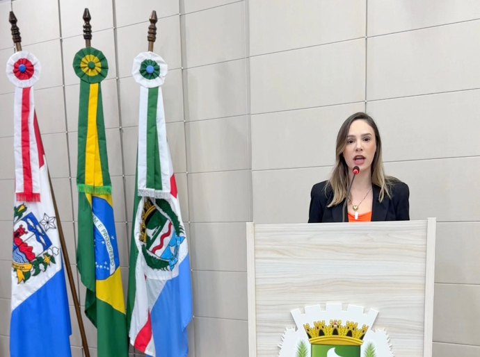 'Minha voz não será cortada', afirma vereadora Olívia Tenório em discurso na Câmara