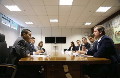 Marx trabalha medidas para incentivar setor de parques temáticos