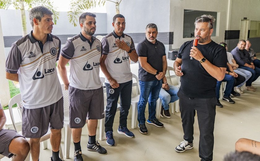 No CT, ASA apresenta clube a elenco e comissão técnica