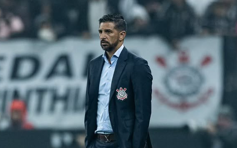 Corinthians escancara falhas na defesa, mas Emiliano Díaz alfineta Palmeiras após derrota