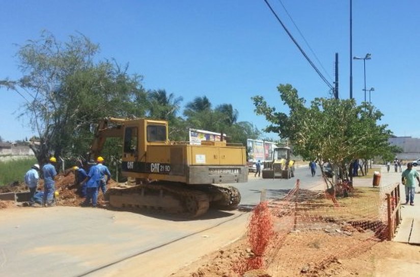Obras do esgotamento de Arapiraca avançam com montagem do coletor-tronco