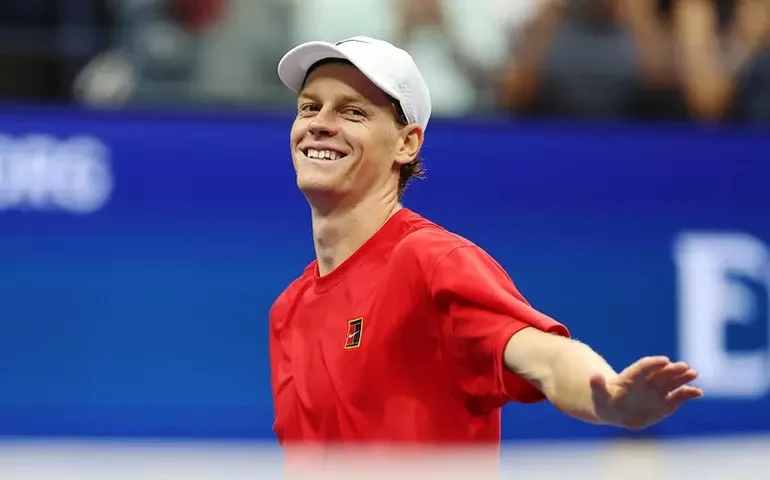 Sinner atropela alemão e avança no ATP 500 de Viena