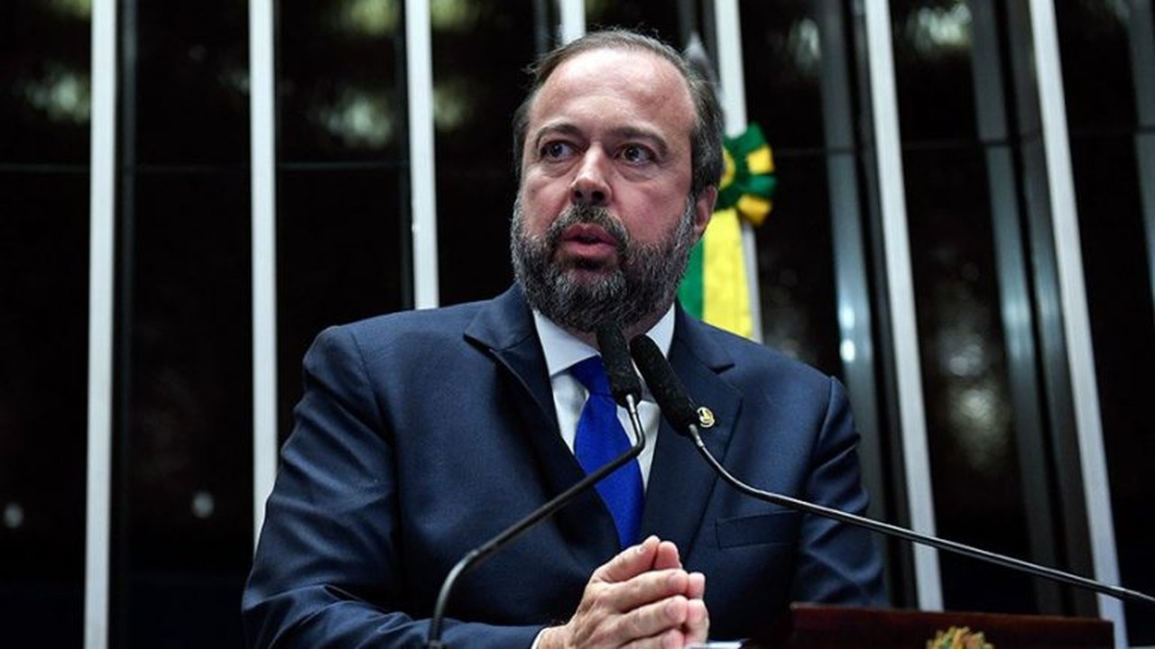Energia deve ter investimento de R$ 56 bilhões, diz ministro