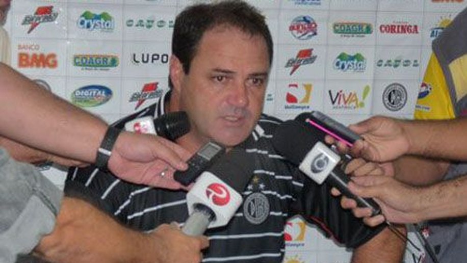 Vica: os nossos jogadores foram guerreiros dentro de campo