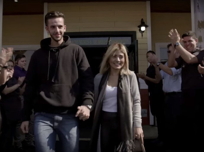 Outback transforma almoço em SP em uma viagem romântica
