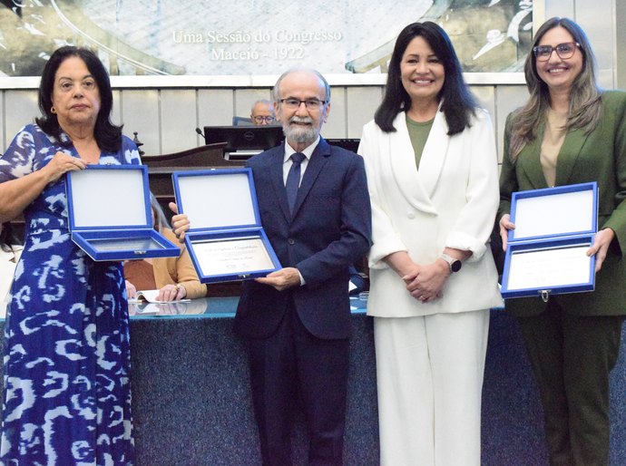 Assembleia celebra Dia do Oftalmologista e homenageia profissionais da saúde visual