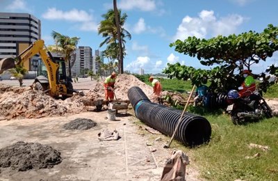 Prefeitura de Maceió executa obras de manutenção no bairro do Centro