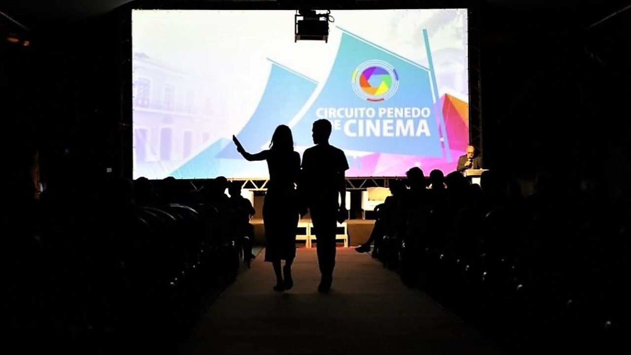 Circuito Penedo de Cinema e Festival do Rock de Alagoas movimentam a cidade histórica até o próximo domingo, 20