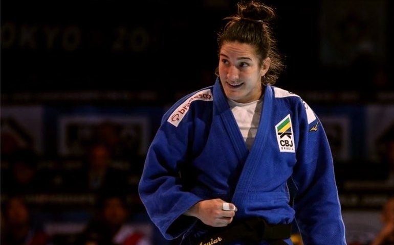 Judoca Mayra Aguiar derrota chinesa e se sagra tricampeã mundial