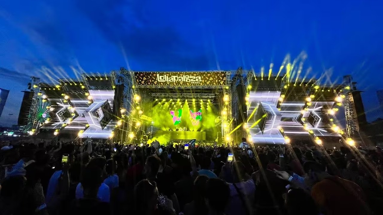 No Lollapalooza, Dubdogz e Kvsh puxam coro xingando Drake e público vibra