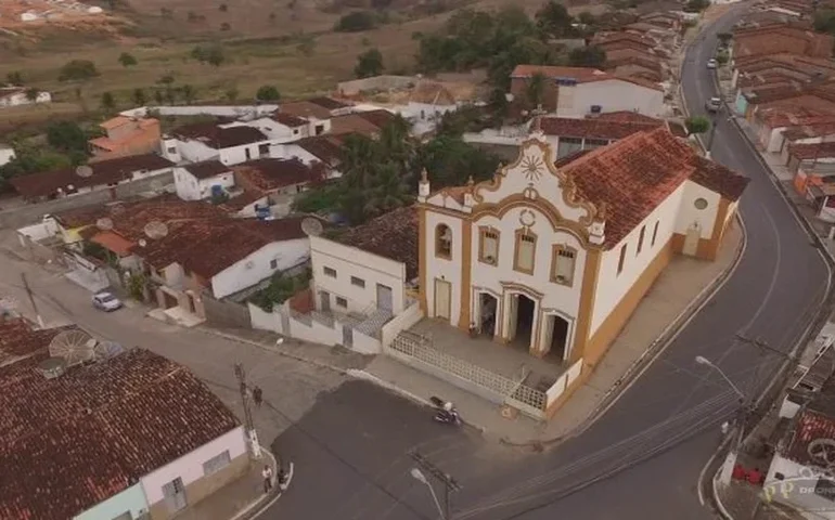 Casal conclui acoplagem de novo trecho de adutora no Sistema Anadia-Maribondo