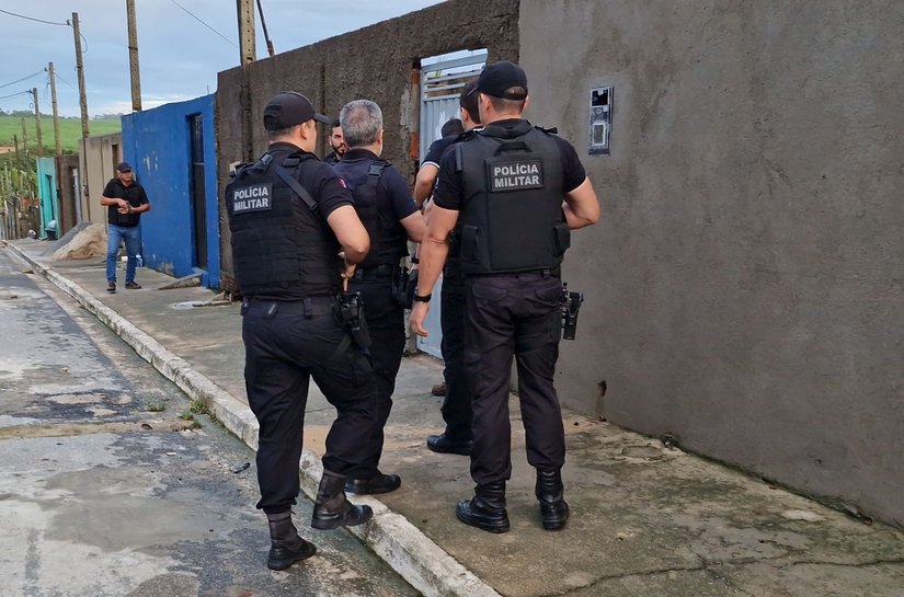 Acusados de integrar facção criminosa são presos em operação
