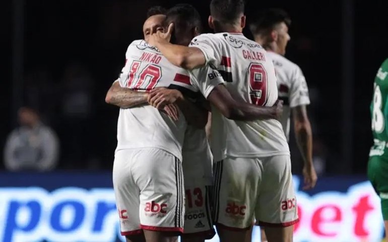 Fritz supera Aliassime e se garante na semifinal do ATP Finals contra Djokovic