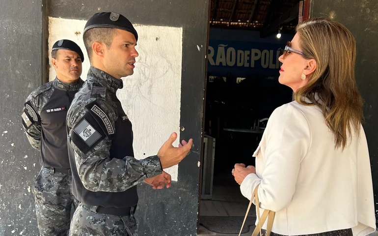 Teto cedendo e vergalhões expostos: MPAL aponta estado 'severo de deterioração' na Cavalaria da PM em Maceió