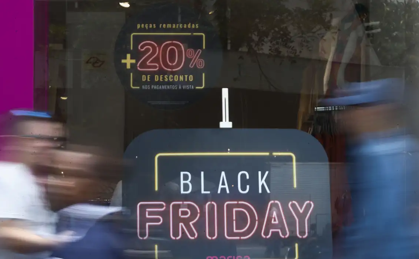 Mercado Pago: compras parceladas no cartão de crédito saltam 43% na pré-Black Friday