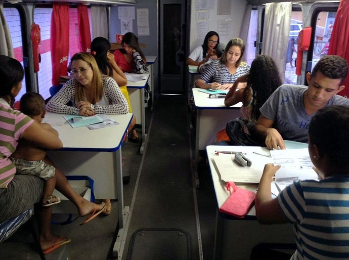 Ação itinerante beneficia famílias do Benedito Bentes