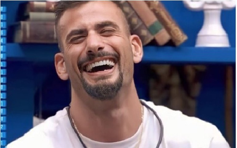 Nizam, do BBB 24, revela que infartou aos 28 anos e que nasceu com problema cardíaco