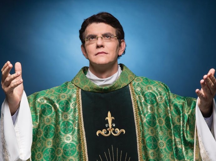 Padre Reginaldo Manzotti lança livro em Maceió e faz encontro com fãs