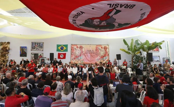 MST: redistribuição de terras improdutivas poderia garantir renda para famílias que vivem sem condições mínimas