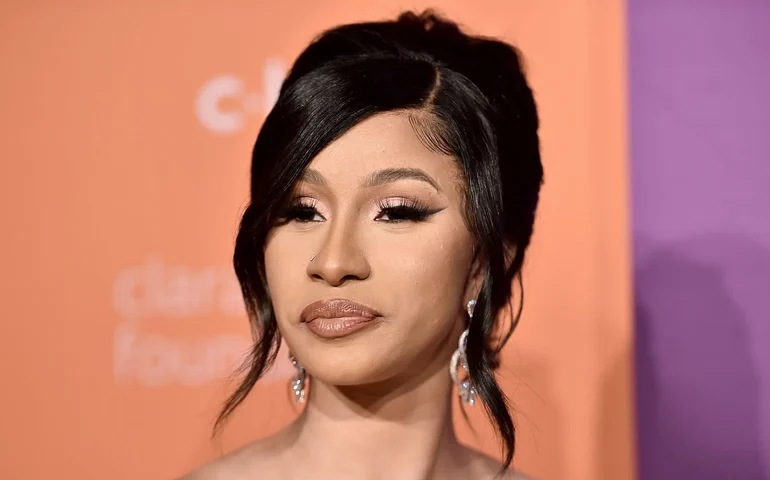 Rapper Offset, ex-marido de Cardi B, é baleado próximo a cassino e segue hospitalizado